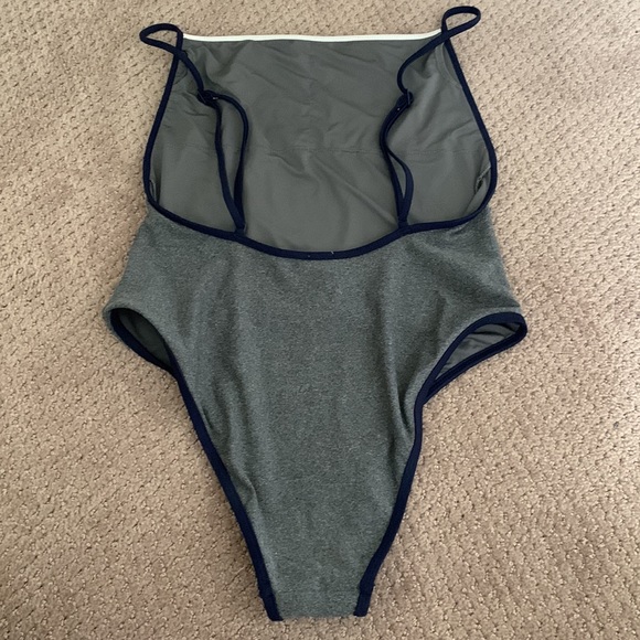 aerie - one piece swimsuit - Picture 3 of 6